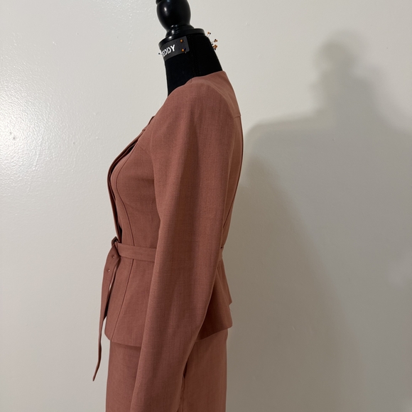 Cleopatre II x May 10 Vietnamese Designer Suit Set –Rust Red/Rust/Terracotta - Picture 3 of 15